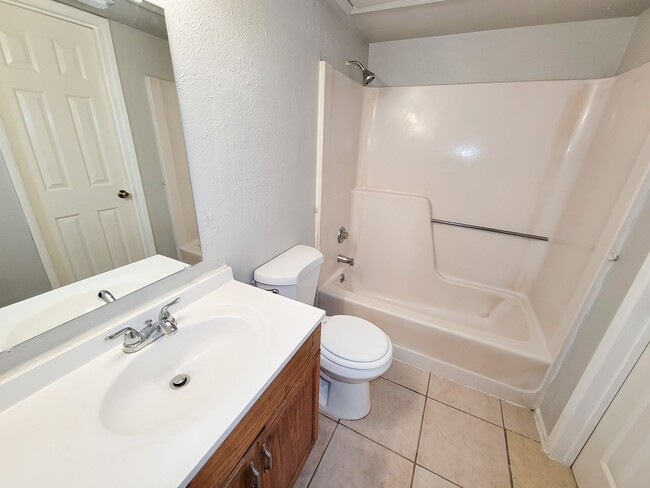 Building Photo - NICE 3 BEDROOM 1 BATH LEASE HOME IN RANCH COUNTRY HOCKLEY, TEXAS