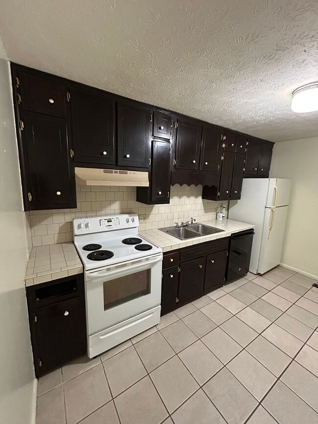 Building Photo - Perfectly Located Carrollton City Duplex!