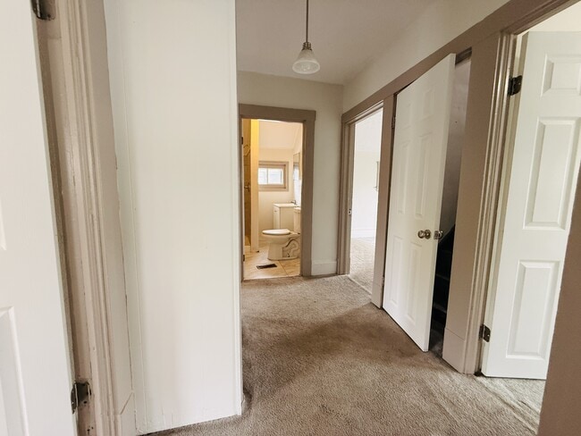 Building Photo - 2115 W 105th St