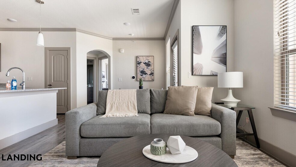Building Photo - 12500 Shadowglen Trce