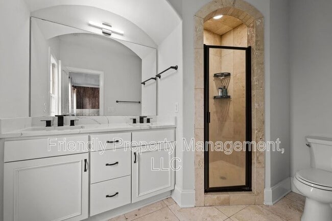 Building Photo - 812 Pisgah Church Rd