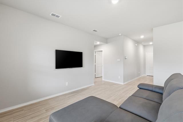 Building Photo - 845 Round Robin Ln