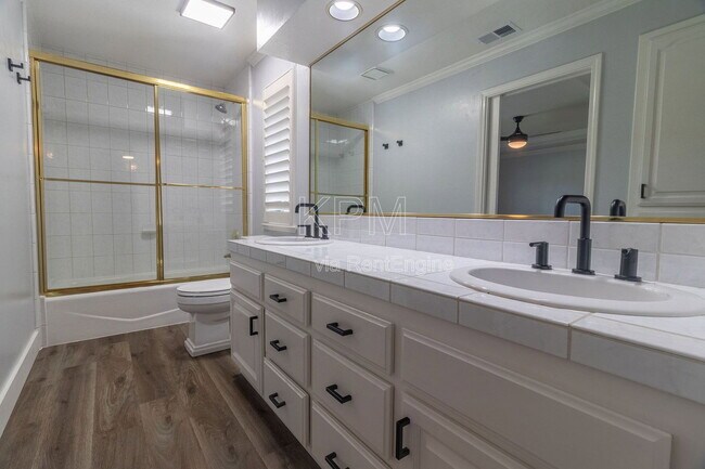Building Photo - 672 Cypress Run