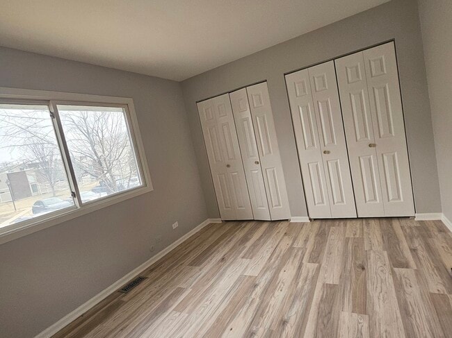 Building Photo - 1149 N Cardinal Dr