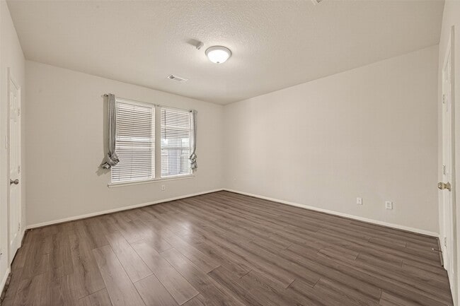 Building Photo - 13915 Maleewan Ln