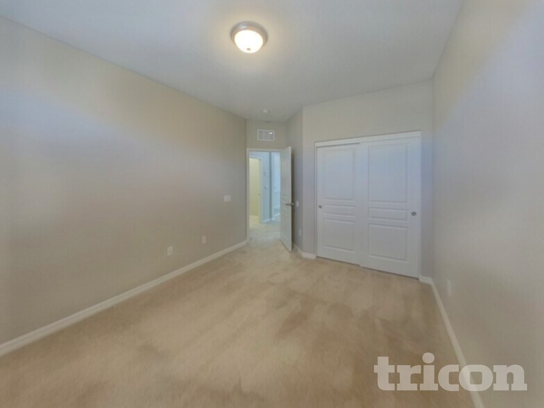 Building Photo - 10250 Copalito Dr