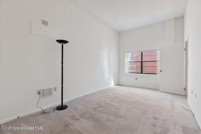 Building Photo - 744 S Orlando Ave
