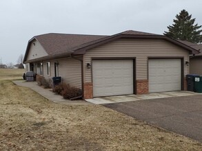 Building Photo - 1377 Doman Dr