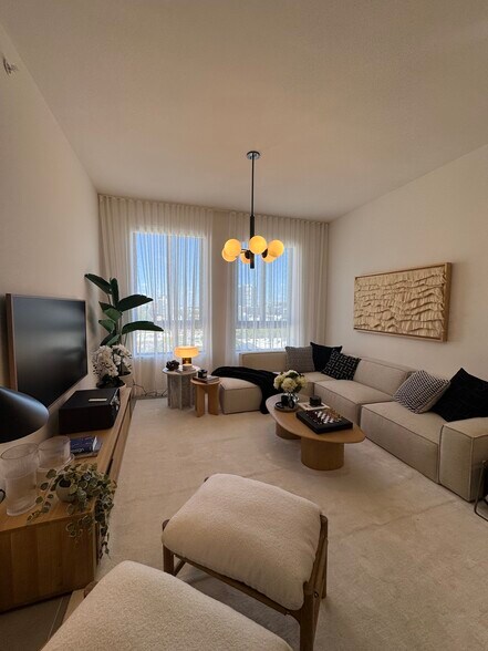 Building Photo - 2157 NW Miami Ct