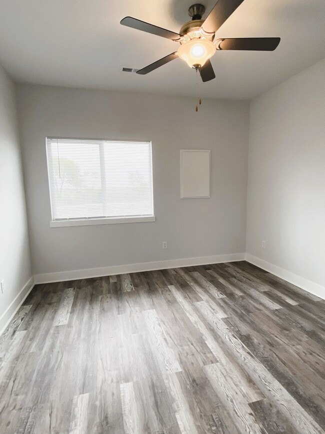 Building Photo - 5474 N Colburn Ct