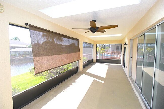 Building Photo - 20 Clarendon Ct N