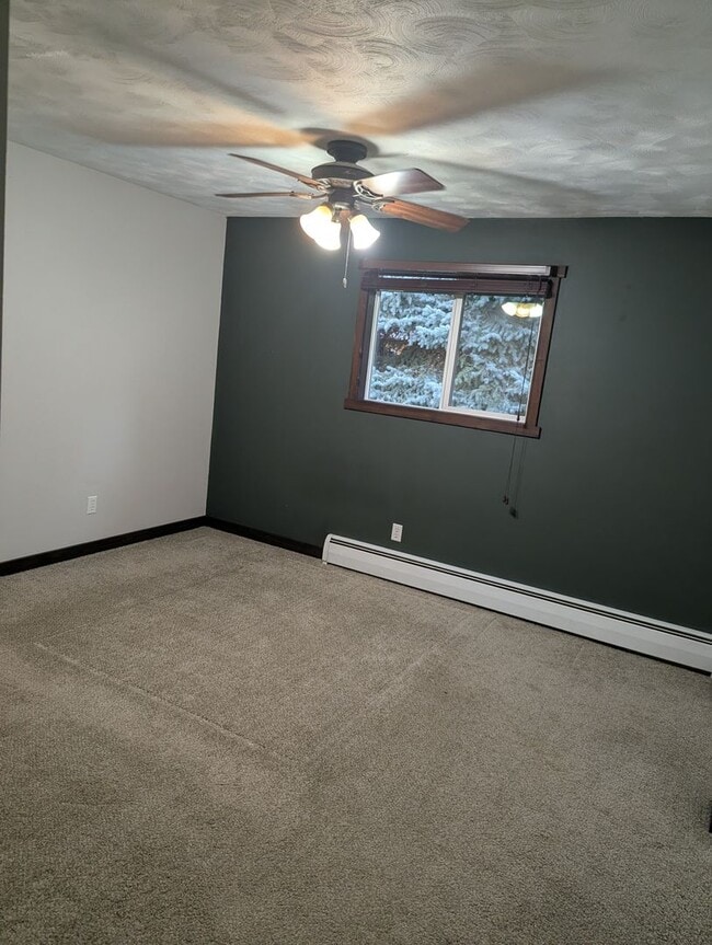 Building Photo - 1460 Marjorie St