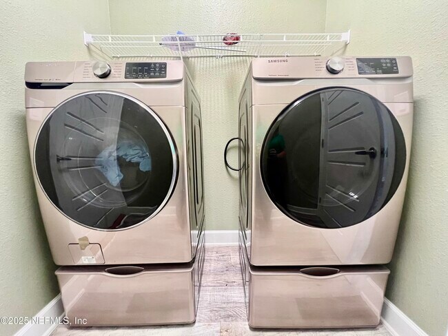 Building Photo - 7811 Oklahoma St