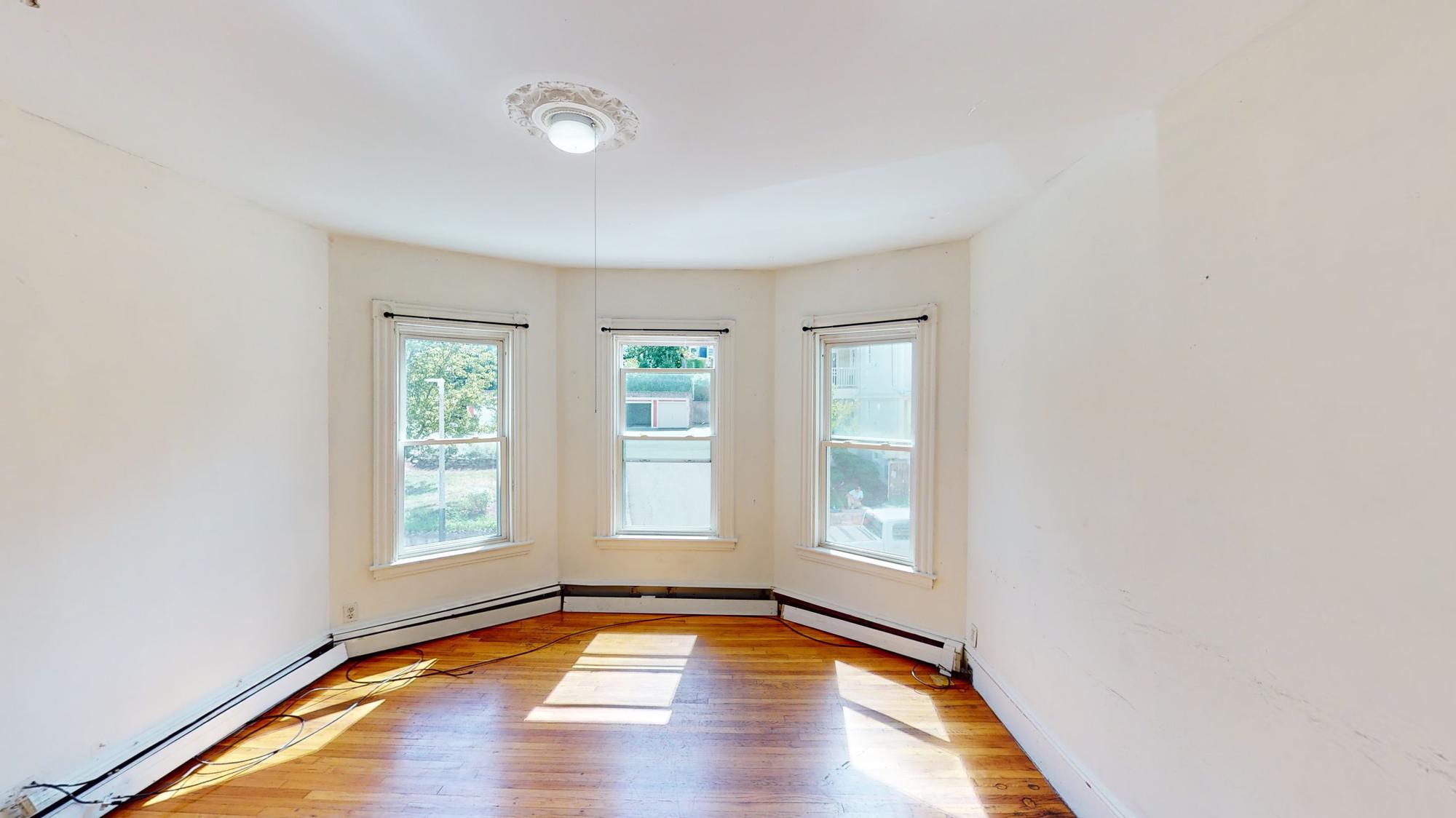 Building Photo - 61 Hillside St