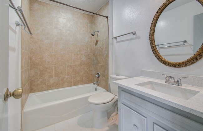 Building Photo - 2538 Knights Cir