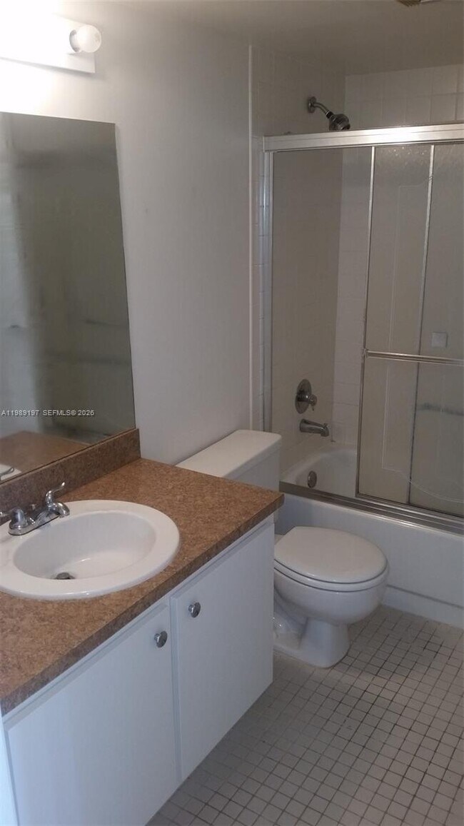 Building Photo - 1400 SW 124th Terrace