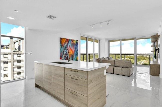 Building Photo - 16385 Biscayne Blvd