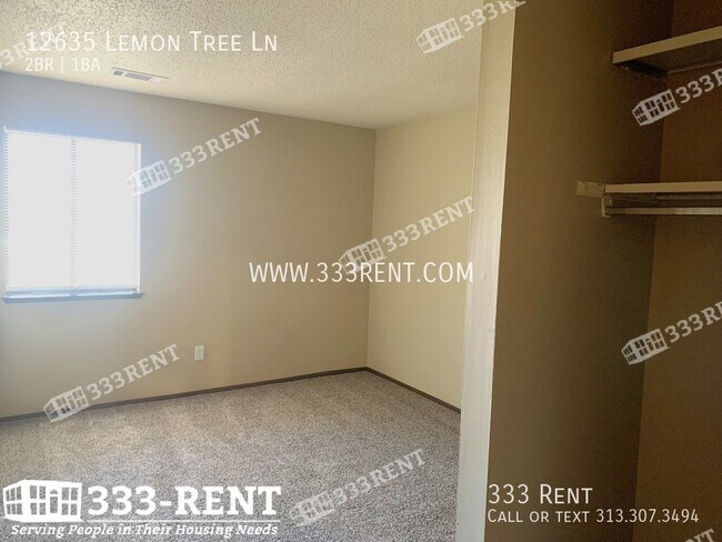 Building Photo - Lovely Condo Ready For You to Move In!