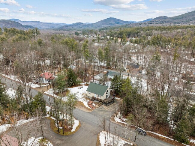 Building Photo - 291 Ash St