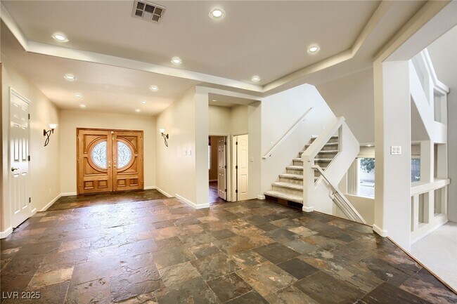 Building Photo - 8732 Castle Ridge Ave
