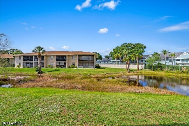 Building Photo - 151 Cypress Way E