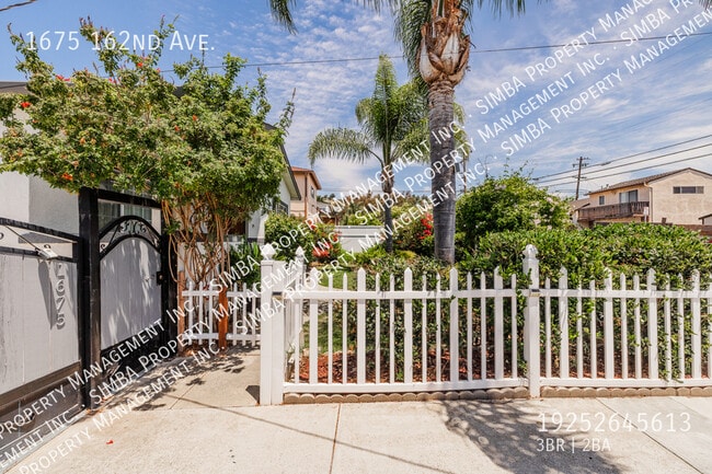Building Photo - 1675 162nd Ave