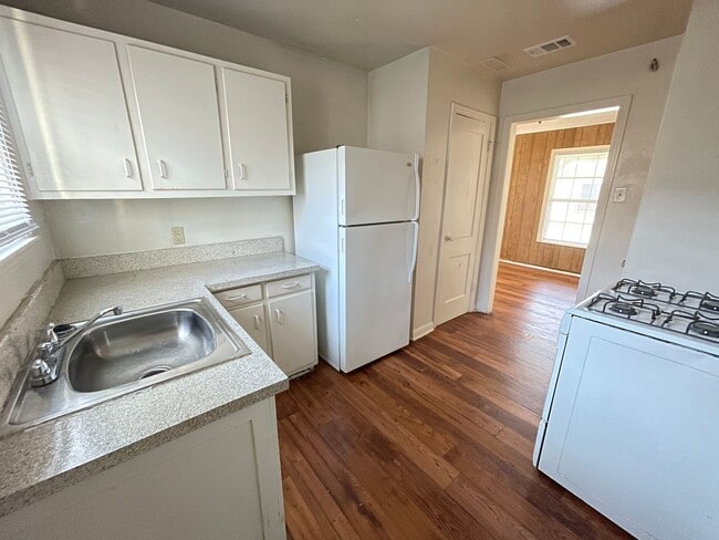 Building Photo - 1-Bedroom Duplex for Rent in Killeen