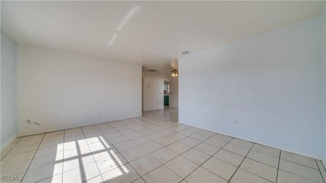 Building Photo - 107 SW 16th Terrace