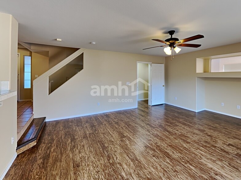 Building Photo - 10141 Flagstaff Butte Ave