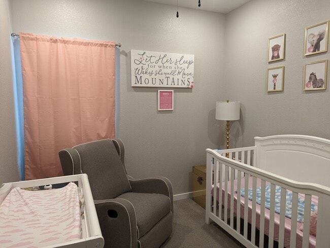 Building Photo - 1621 West 67th Cir