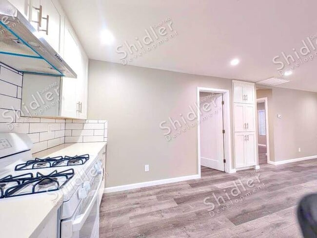 Building Photo - Patio Home with a Fresh Interior