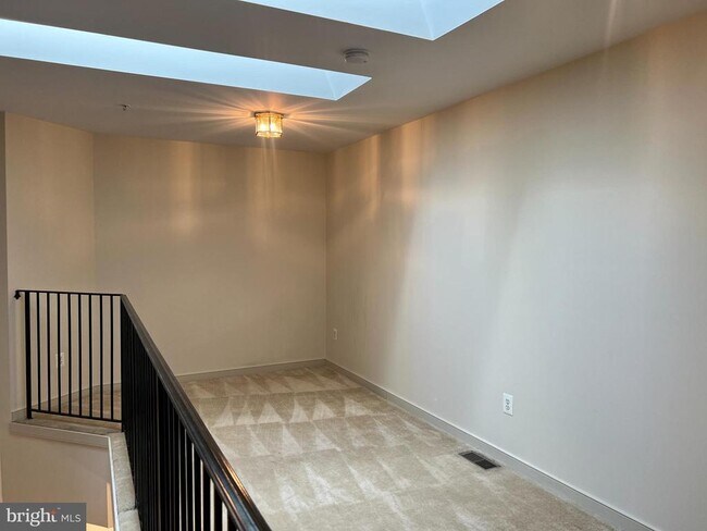 Building Photo - 251 Rowe Blvd