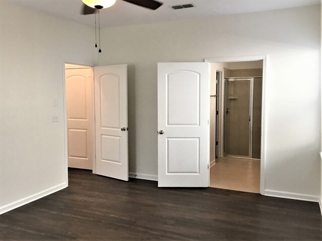 Building Photo - 207 Buck Run Way