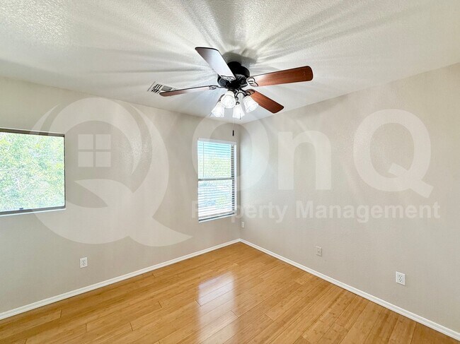 Building Photo - 681 E Woodsman Pl