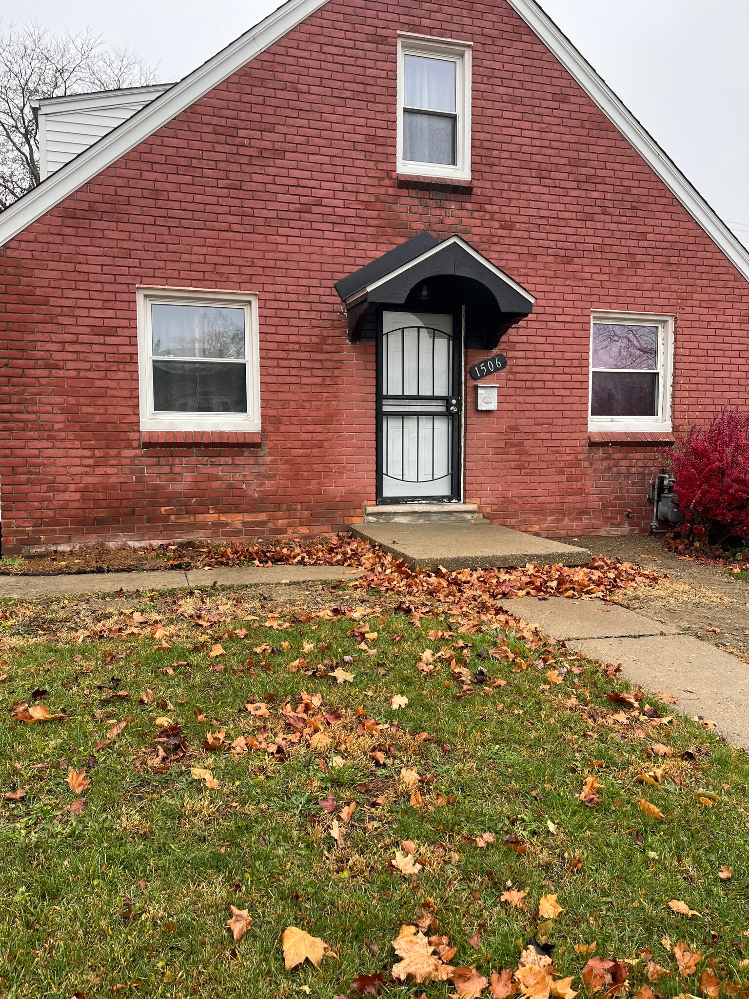 Building Photo - 1506 Chandler Ave