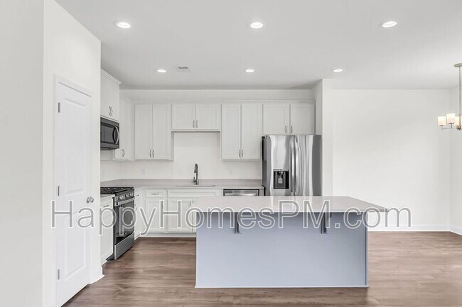 Building Photo - 335 Chapman Cir