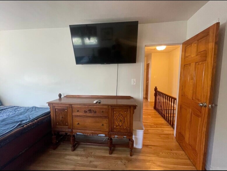 Building Photo - 8020 Grand Central Pky