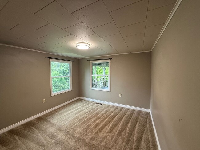 Building Photo - Spacious 3 bed 1 bath Edmonds Home on Large Private Lot! $2850/mo.