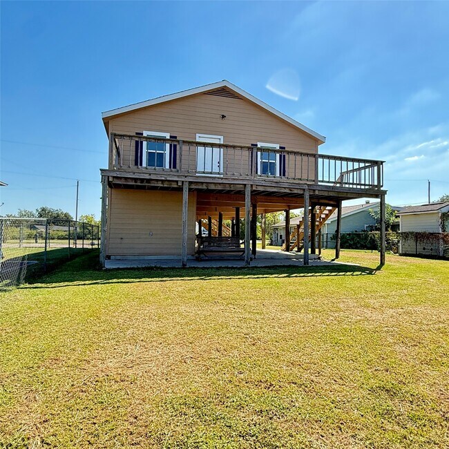 Building Photo - 143 Bastrop Bayou Dr