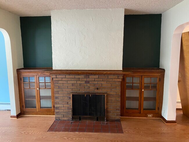 Building Photo - 165 Colvin Ave