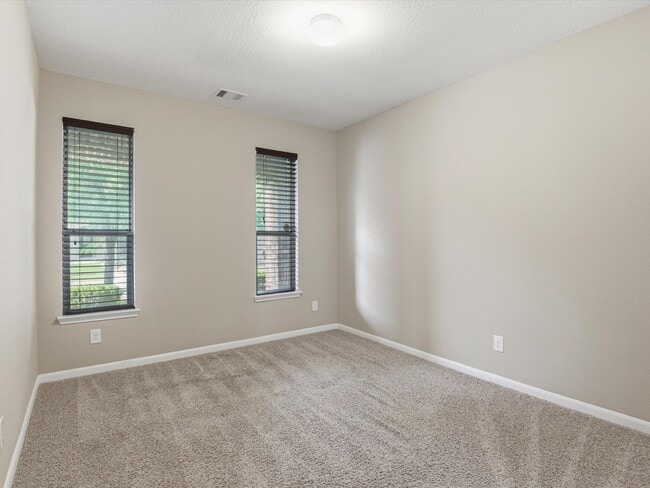 Building Photo - 16515 Williamstown Dr