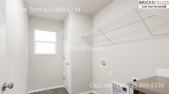 Building Photo - 18726 Lipoma Pl E