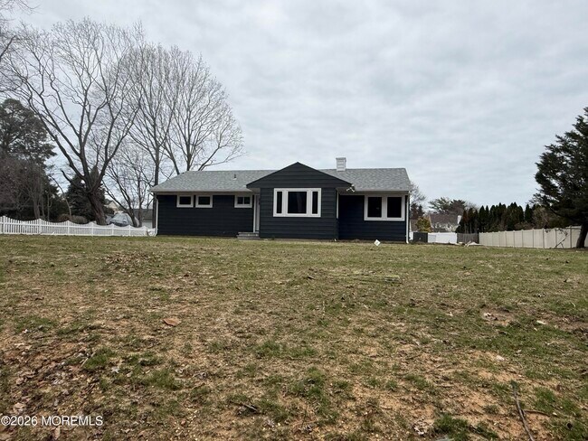 Building Photo - 474 Monmouth Rd