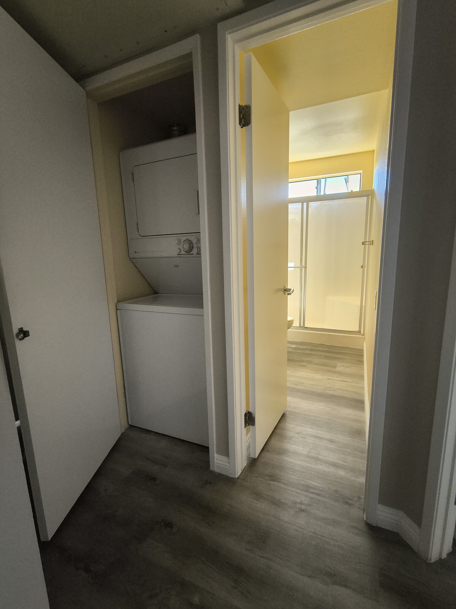 Building Photo - 13096 Le Parc