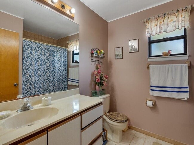 Building Photo - 2543 SE Price Ct