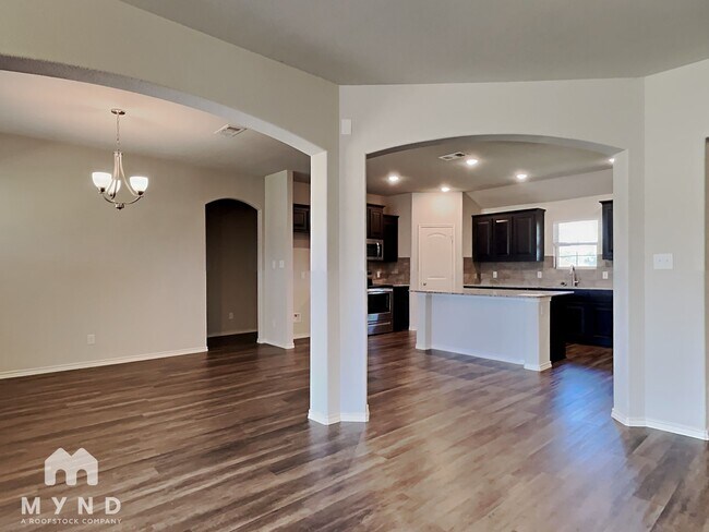 Building Photo - 3905 Chippewa Ct