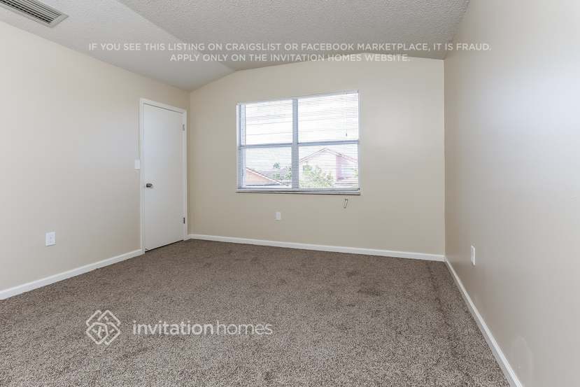 Building Photo - 5275 NW 186th Ln