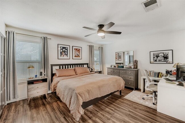 Building Photo - 916 Great Britain Blvd