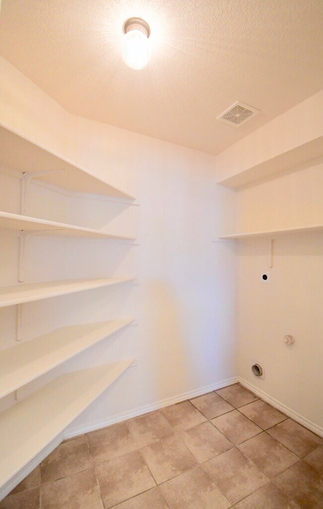 Building Photo - Pre-Holiday Move-In Special!!!  Welcome to...