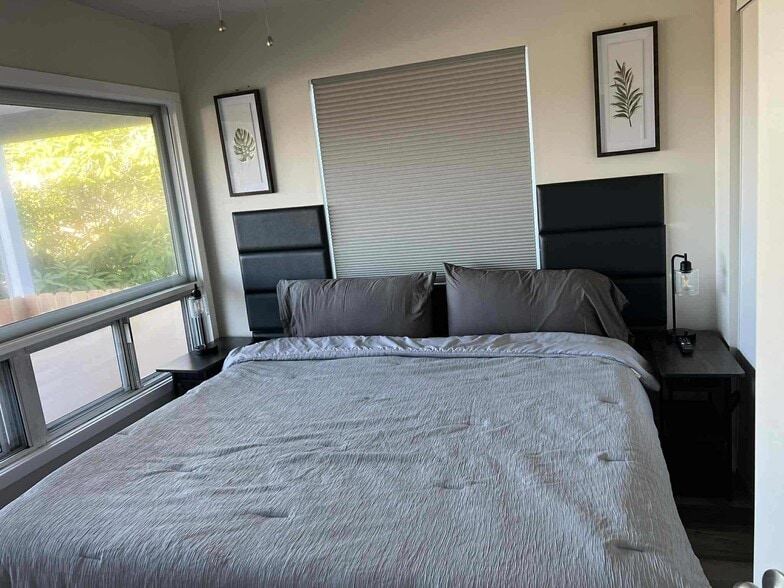 Building Photo - 4239 Montalvo St